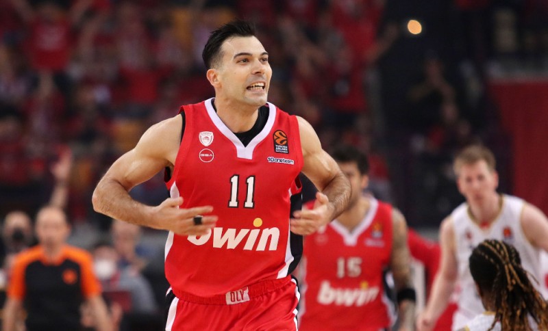 Με Σλούκα στη Ρόδο ο Θρύλος!