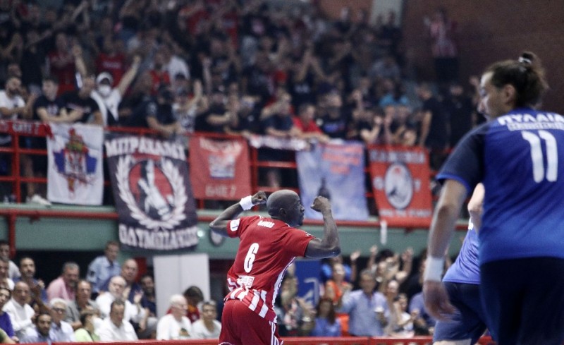 Νιόκας: «Θέλω να κερδίσουμε κι άλλα τρόπαια με τον Ολυμπιακό»