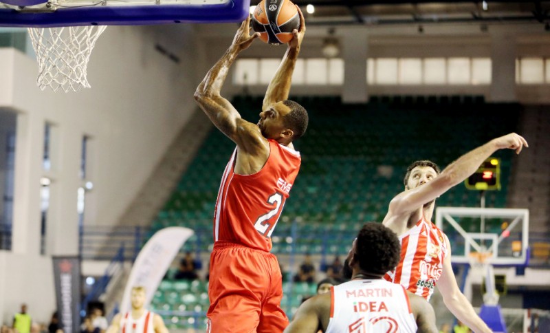 Απολαυστικός και ισοπεδωτικός ο Θρύλος!