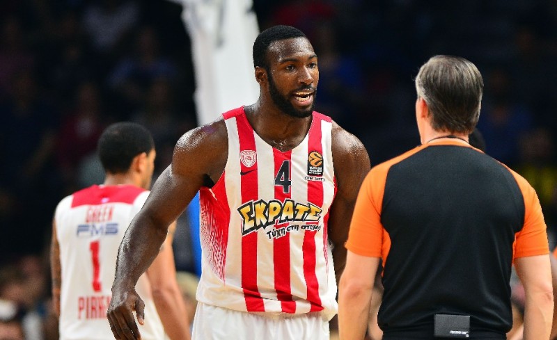 Γίγαντας ο Γιανγκ! Σηκώθηκε στα πόδια του! (video)