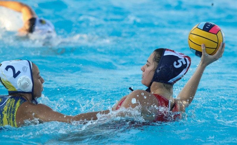 «Κλικ» από την εύκολη νίκη των κοριτσιών του Θρύλου!