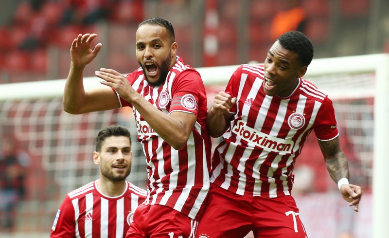 Ο Μίτσελ ετοιμάζει Ελ Αραμπί και Γκάρι ενόψει Φράιμπουργκ!