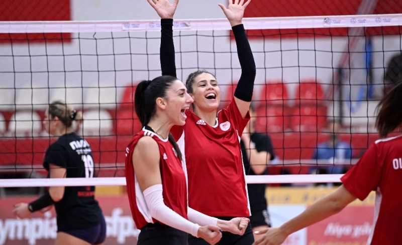 Θρυλική πρεμιέρα με την ΑΕΚ στο Ρέντη! (video)