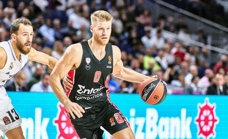 «Έσπασε» το φράγμα των 500 ασίστ ο Ουόκαπ!