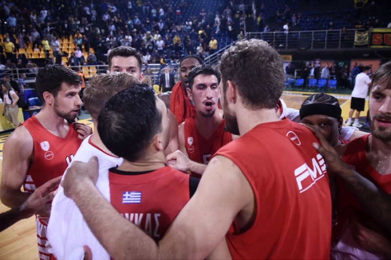 Ωραίο τριήμερο να είσαι... Ολυμπιακός!