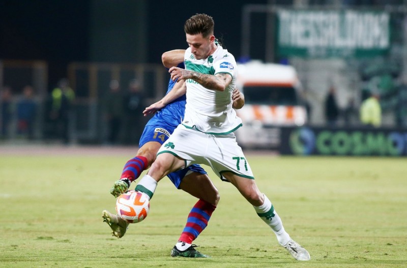 Ο Βέρμπιτς έμαθε να... βουτάει και το πάλεψε για πέναλτι!