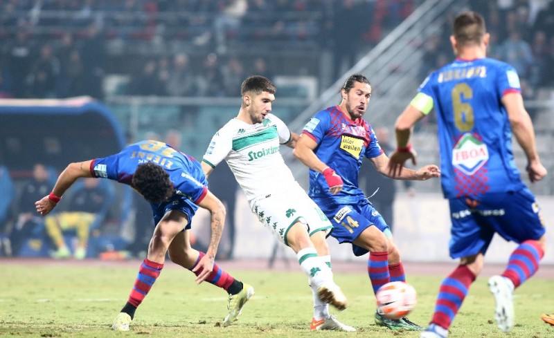 Όλα δώρο! Και γήπεδο και… τερματζή! Γεια σου Αχιλλέα!