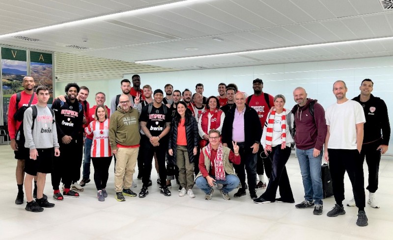 Ομάδα και κόσμος ΕΝΑ σε Μαδρίτη και Βιτόρια!