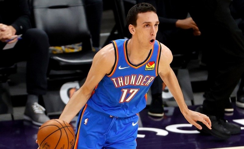 Συνεχίζει στους Θάντερ ο Ποκουσέφσκι