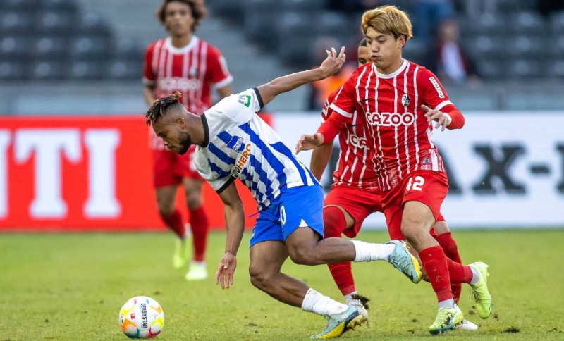 Έμεινε όρθια στο Βερολίνο και έπιασε κορυφή η Φράιμπουργκ