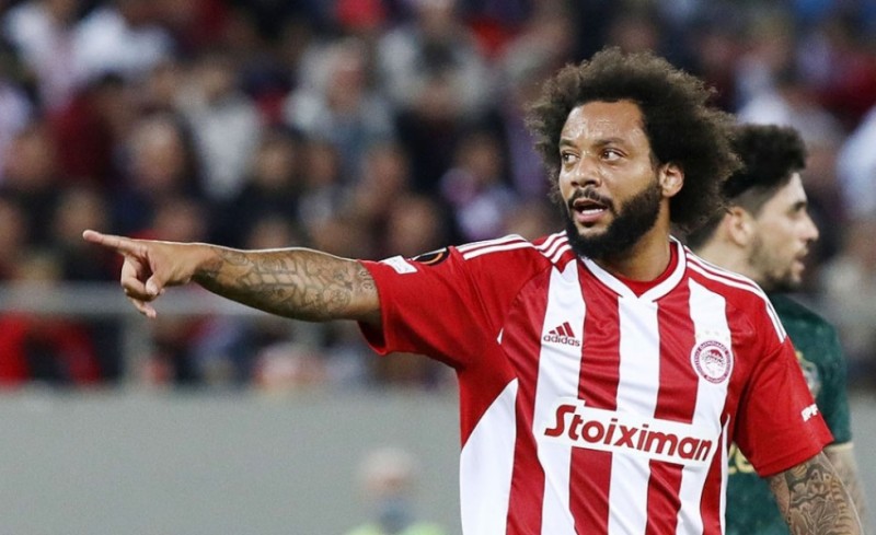 Η σέλφι του Μαρσέλο μέσα από το αεροπλάνο! (photo)