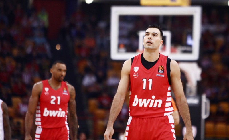 Ενοχλήσεις και ο Σλούκας