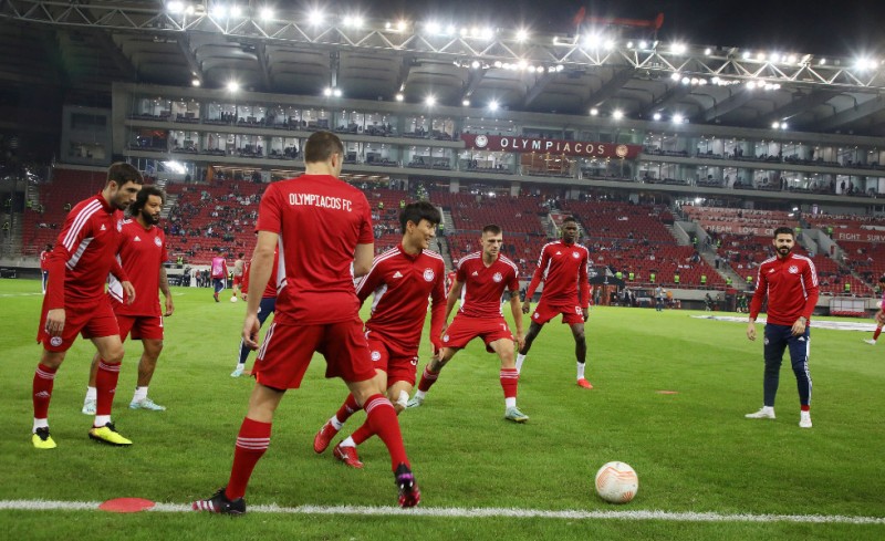 Ο «ερυθρόλευκος» πάγκος