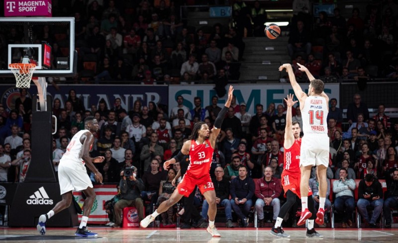 Έτσι προσκύνησε τον Θρύλο η Μπάγερν! (video)