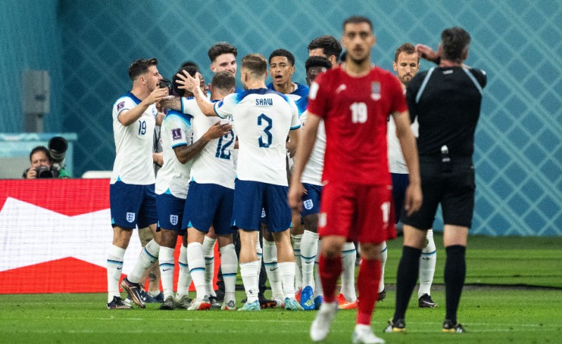 Η «εξάσφαιρη» πρεμιέρα της Αγγλίας! (video)