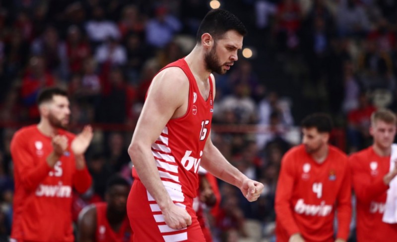 Συγκλονιστικός ο αρχηγός, το πήρε πάνω του!