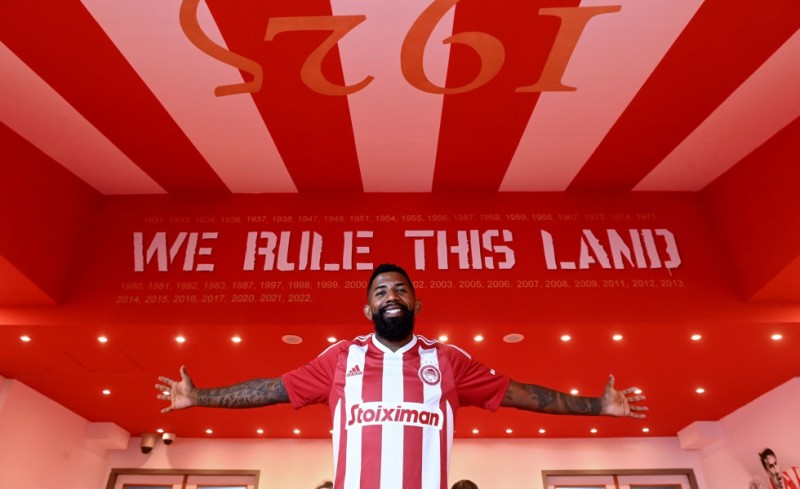 Ο Ροντινέι δυναμώνει κι άλλο τον Θρύλο! (videos)