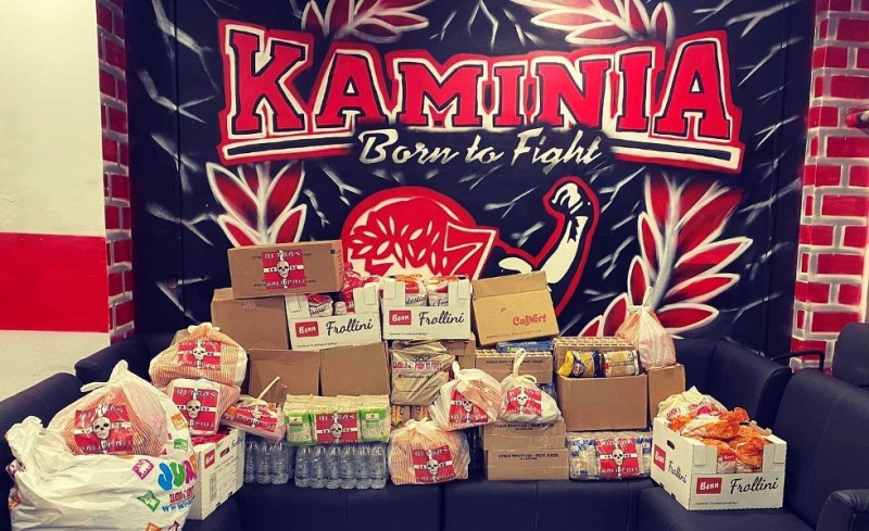 H Θύρα 7 στα Καμίνια έδειξε το κοινωνικό της πρόσωπο! (photo)