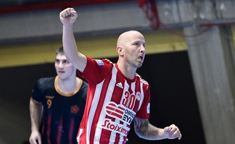 «Διπλό» στην Ελβετία, Θρυλέ ολέ, ολέ!