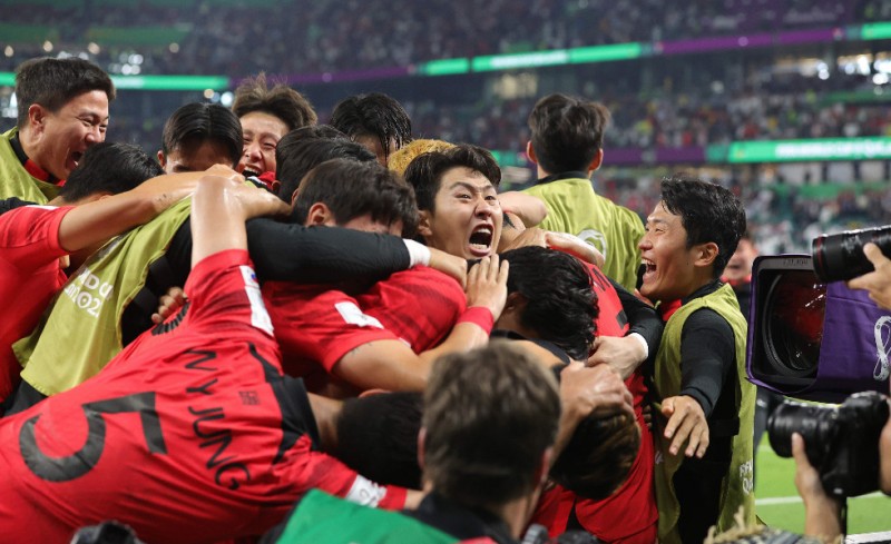 Θρυλική ανατροπή και πρόκριση για τη Νότια Κορέα των Χουάνγκ!