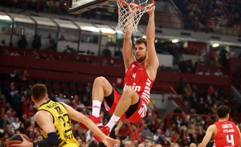 Έτσι διέλυσε τη Φενέρ ο Θρύλος! (video)