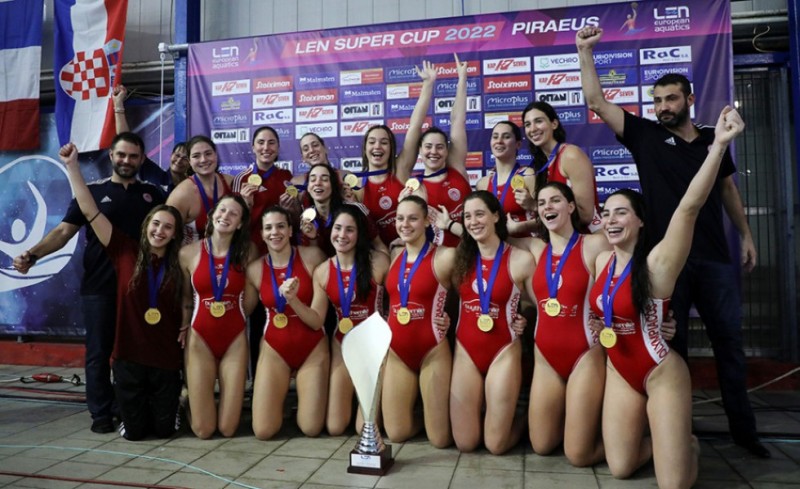 Θύρα 7: «Ο Ολυμπιακός είναι τo φαινόμενο και η υπερηφάνεια της Ελλάδας»