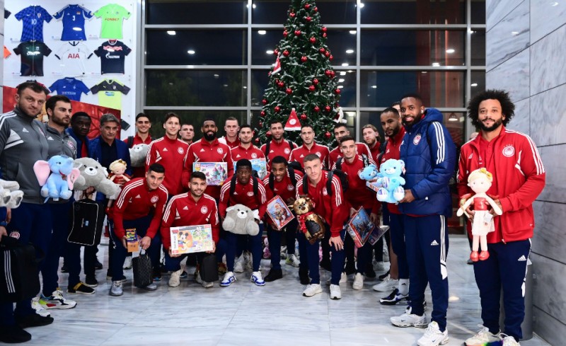 Ο Ολυμπιακός δίνει Ελπίδα και δώρα (photos)