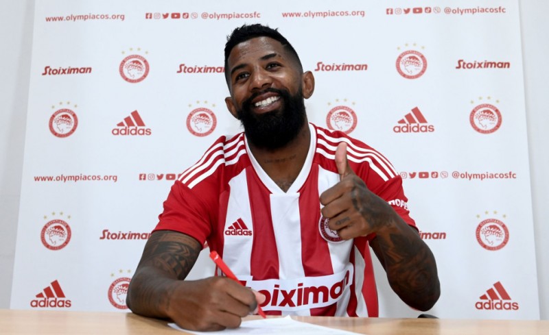 Στα... ερυθρόλευκα το προφίλ του Ροντινέι! (photo)