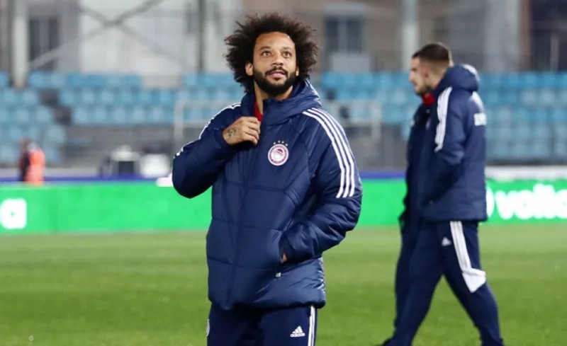 Στο γήπεδο ο Θρύλος (photos)