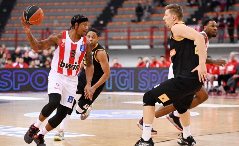 Kαταιγιστικός Θρύλος, διέλυσε την ΑΕΚ με σόου Κάνααν!