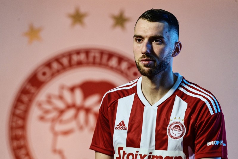 Ο Μπουτούτσι και η άμυνα της ΑΕΚ