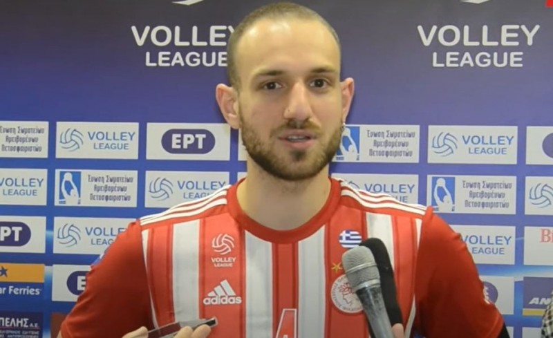 Κομητούδης: «Αισθάνομαι χαρούμενος και τυχερός που βρίσκομαι στον Ολυμπιακό!»