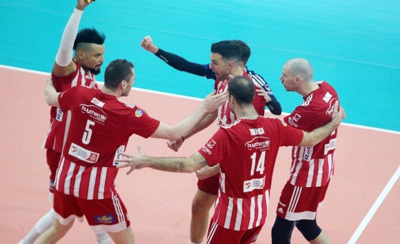 Για την ανατροπή και την πρόκριση ο Θρύλος!