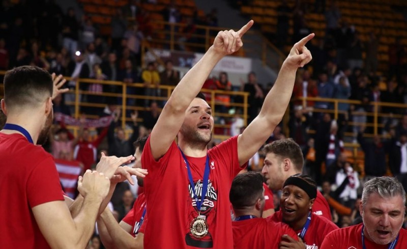 Παπανικολάου: «Γκατζούλη και Μπαφέ σας αγαπάμε»