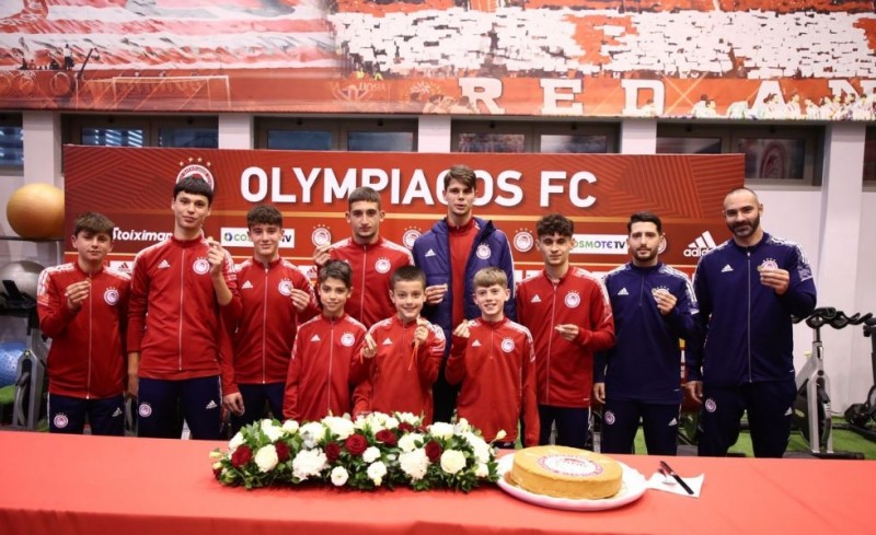 Έκοψε την πίτα της η Aκαδημία του Θρύλου! (photos)