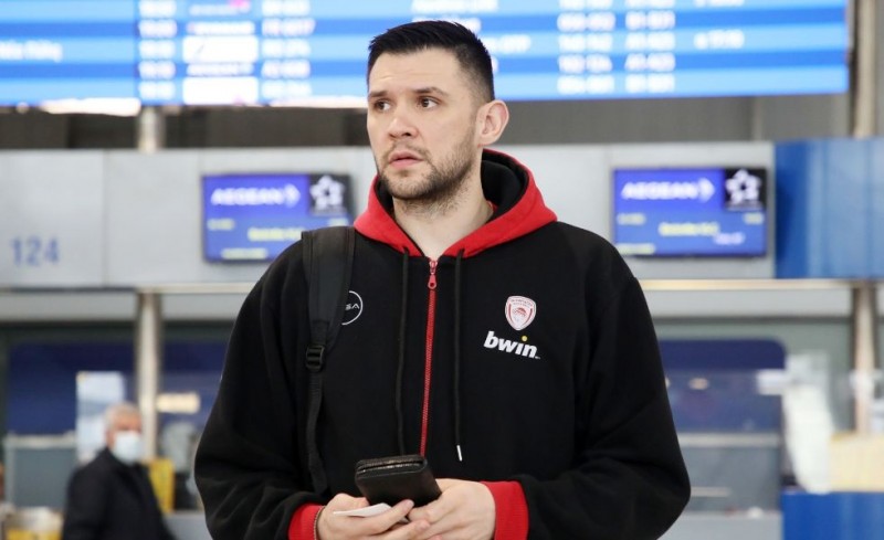 Μπείτε μέσα στην πτήση του Θρύλου προς Ισπανία και στην προπόνηση εκεί! (video)