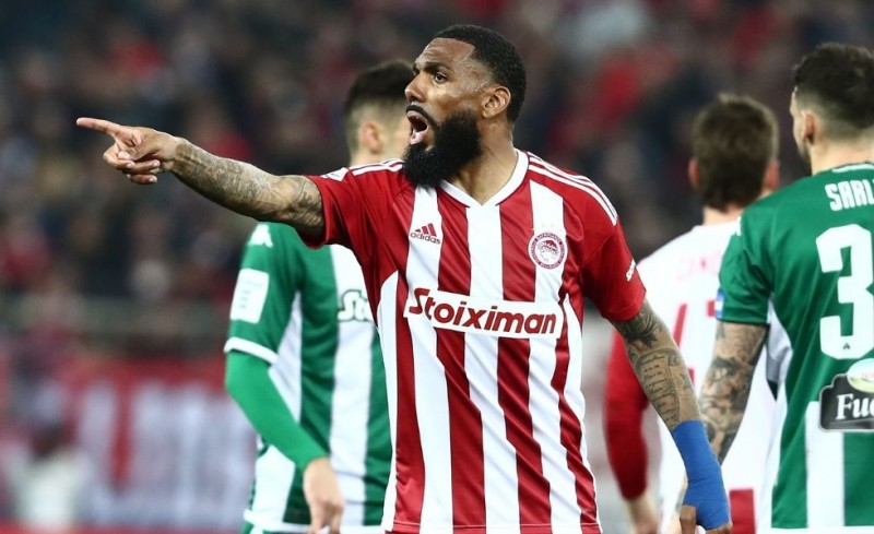 Eμβιλά: «Απογοητευμένος από το αποτέλεσμα, ευχαριστούμε για την απίστευτη ατμόσφαιρα»