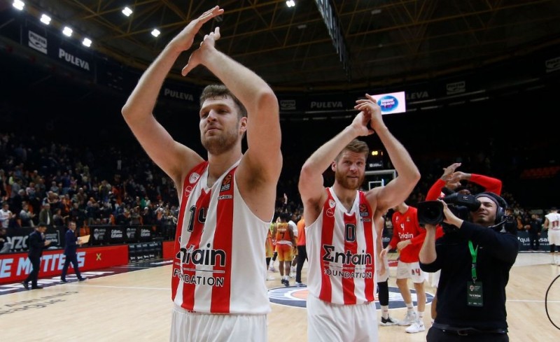 Κανείς δεν μπορεί να σταματήσει την αρμάδα του Μπαρτζώκα