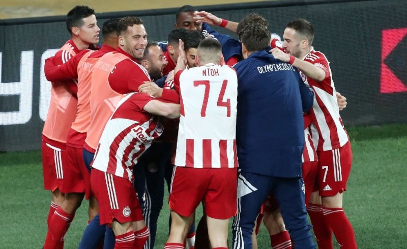 «Είσαι στο μυαλό κάτι μαγικό» μέσα στην «ΟPAP Arena» (video)