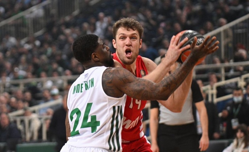 Ολυμπιακός - Παναθηναϊκός με Βεζένκοφ στο 4.40 & Μπέικον στο 3.05