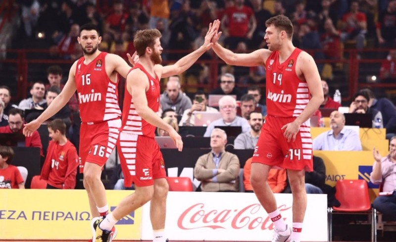 Η συνήθεια που έγινε λατρεία! Toν γλεντάει με όλους τους τρόπους ο Θρύλος και… 13-0!