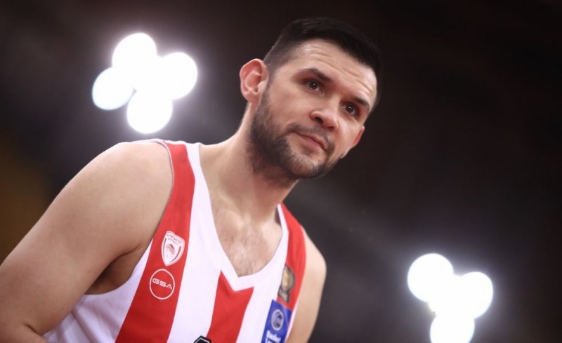 Παπανικολάου: «Είμαστε πρώτοι σε Ευρωλίγκα και πρωτάθλημα και θέλουμε να το αποδεικνύουμε»