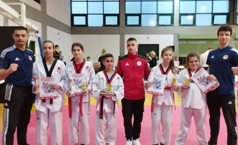 Μικροί «ερυθρόλευκοι» μαχητές στο Taekwondo Kids Cup!