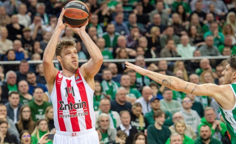 Ασταμάτητος ο Θρύλος, «άλωσε» το Κάουνας με καλαθάρα του Βεζένκοβ!