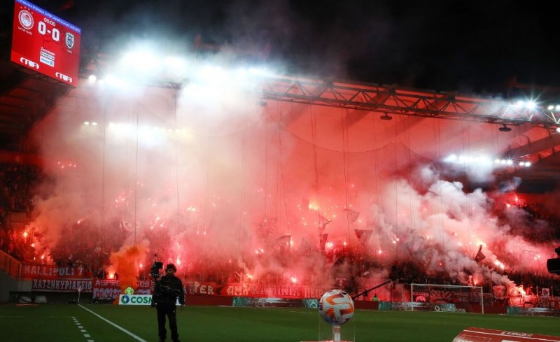 Πήρε «φωτιά» ο Ναός! (photos)