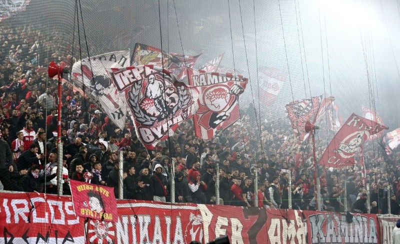 Πώς να χάσεις με τέτοιο συγκλονιστικό κόσμο...