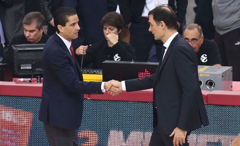 Έβγαλε το... καπέλο στον Μπαρτζώκα ο Σφαιρόπουλος!