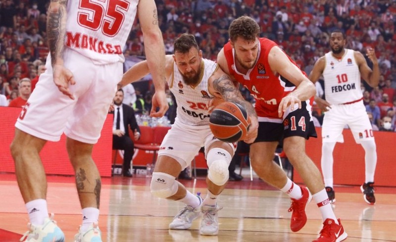 Μοτιεγιούνας: «Όλοι ξέρουμε ότι οι οπαδοί του Ολυμπιακού είναι καταπληκτικοί»