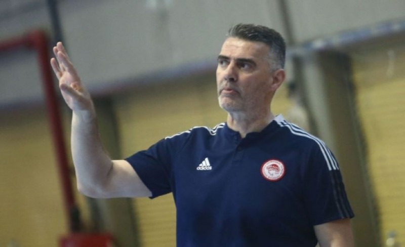 Γραμματικός: «Χαρούμενος που συνεχίζω, θα δουλέψουμε σκληρά όλοι μαζί»