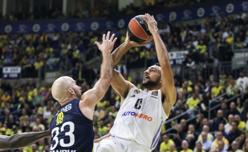 «Κλείνει στον Ολυμπιακό ο Γουίλιαμς-Γκος»